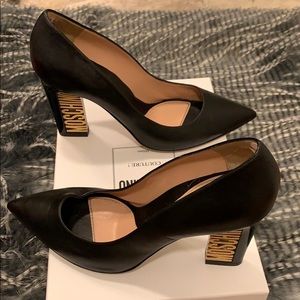 Moschino pumps